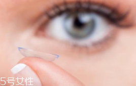 軟性隱形眼鏡人人都能戴嗎？糖友不能戴