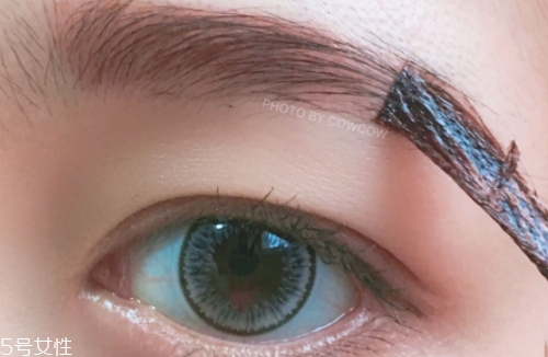 染眉膏可以持續(xù)多久？一天都不會(huì)暈妝的小秘密