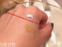 CPB晶致眼霜油不油？水油科學(xué)配比