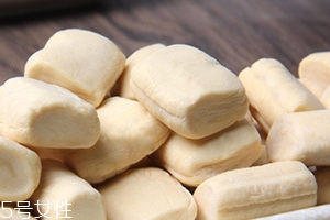 糖瓜是什么做的？小年傳統(tǒng)食品