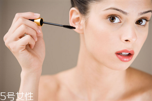 防水睫毛膏哪個(gè)牌子好用？出門(mén)約會(huì)必備神器