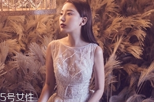 年會(huì)穿什么衣服合適？搶鏡年會(huì)小禮服最佳
