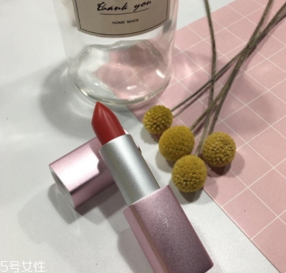 花西子是什么牌子？國貨新星品牌