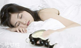 哪些人不能朝左睡覺？有心病人群