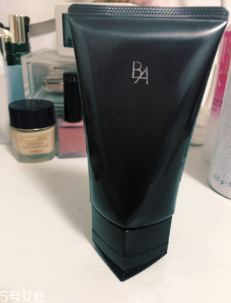 pola黑ba洗面奶好用嗎？挑不出毛病的一款洗面奶