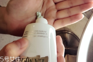 LA MER潔面泡沫為什么泡沫不多？要注意使用手法