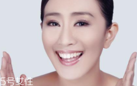 美白精華可以常年使用嗎？春秋用最好