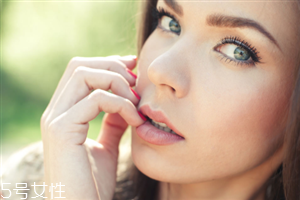 漂唇后忌口什么食物？決定漂唇持久度的因素