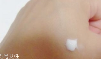紀(jì)梵希水漾活妍面霜好用嗎？冰淇淋質(zhì)地的面霜評測