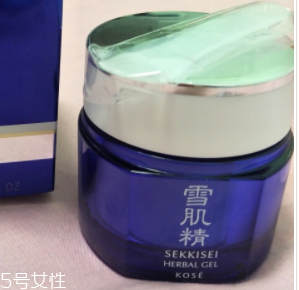 精華液用量越多越好嗎？10款精華提升美肌度