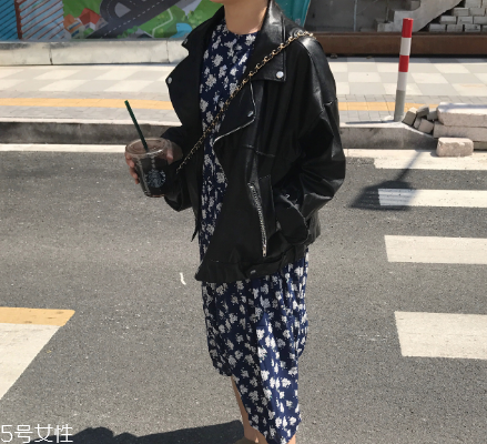 短款皮衣怎么搭配好看？酷girl的冬日選擇