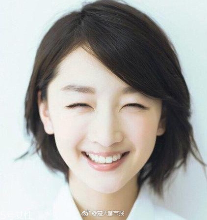 短發(fā)發(fā)尾外翻的發(fā)型怎么弄？誰弄誰美