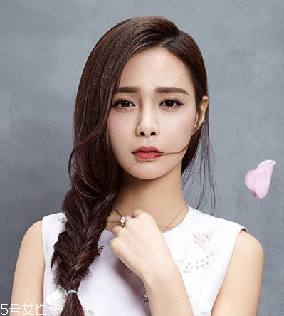 短發(fā)怎么做新娘造型？編發(fā)好看又簡(jiǎn)單