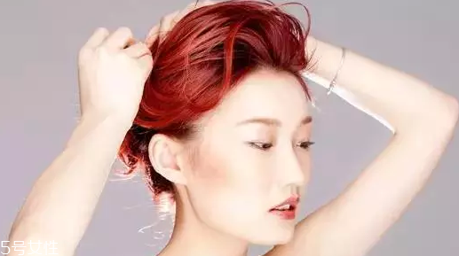 短發(fā)怎么做新娘造型？編發(fā)好看又簡(jiǎn)單