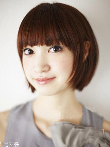 女生發(fā)質(zhì)軟適合什么發(fā)型？胖圓臉顯瘦發(fā)型參考