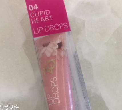 唇蜜可以單獨使用嗎？搭配其他產(chǎn)品效果更好