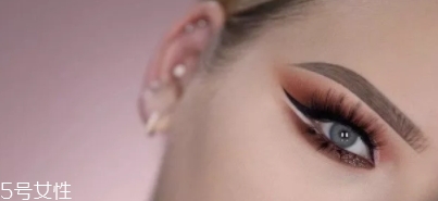 huda beauty沙漠盤怎么畫？油管大神一步步示范