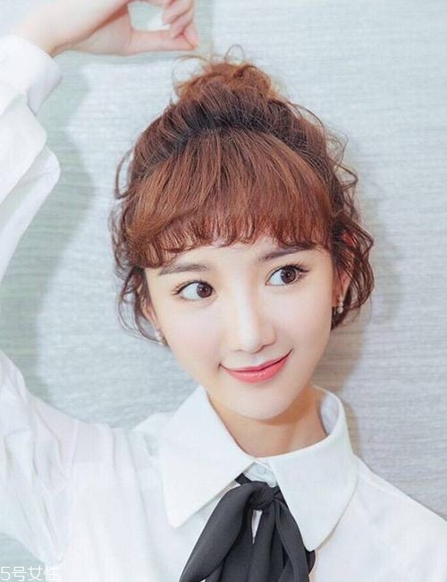 外翹短發(fā)適合什么臉型？再燙內(nèi)扣你就out了