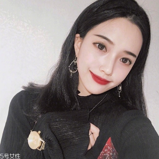 齊肩發(fā)怎么燙好看？女生發(fā)型設(shè)計(jì)與臉形搭配