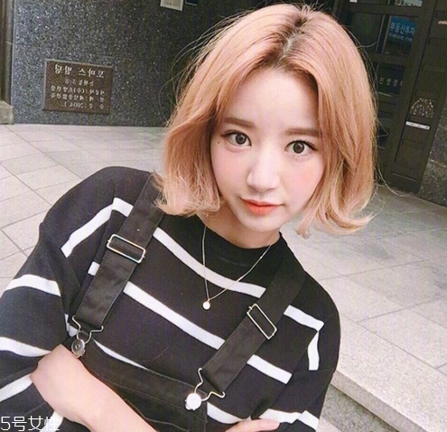 短發(fā)適合扎什么發(fā)型？剪短發(fā)這么好看