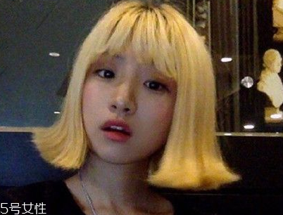 短頭發(fā)染什么顏色好看洋氣顯白？短發(fā)這樣弄好看又大方