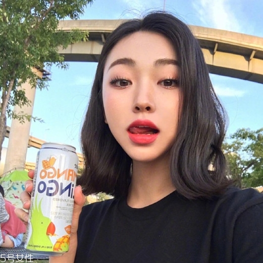 齊肩發(fā)怎么燙好看？女生發(fā)型設(shè)計(jì)與臉形搭配