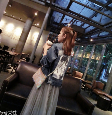 運(yùn)動(dòng)外套怎么搭配？打造活力氧氣女孩