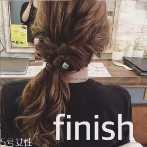女生冬天長發(fā)怎么編好看？長發(fā)妹紙才懂得的痛