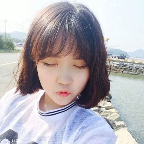 空氣劉海往上翹怎么辦？好前衛(wèi)的空氣劉海
