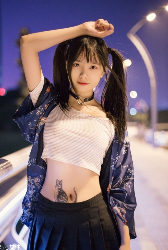 2018冬天流行什么發(fā)色？簡單漂亮的披肩發(fā)