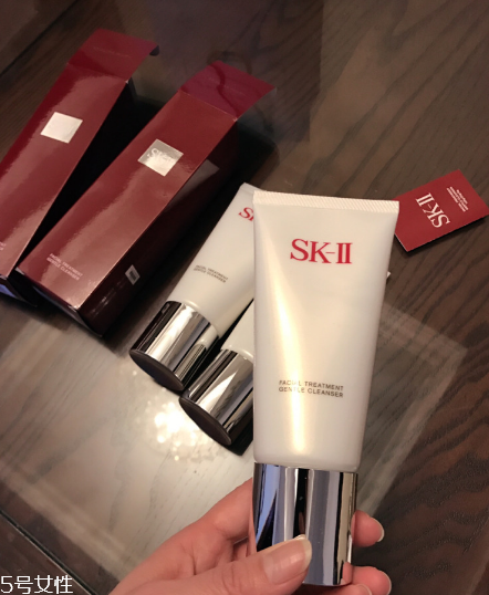 sk2洗面奶和cpb洗面奶哪個好用？無限回購的洗面奶