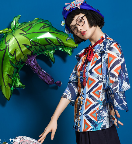中國(guó)風(fēng)衣服怎么搭配？帶你演繹傳統(tǒng)之美