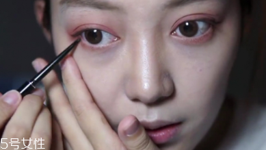 微醺桃花妝怎么化妝？簡單步驟滿足爆棚少女心