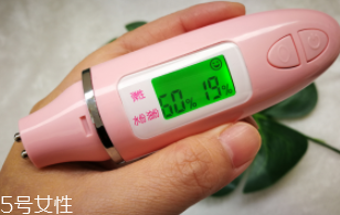 ipsa流金水什么味道？爛荔枝的味道