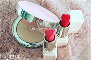 嬌蘭2018春季限量粉殼愛(ài)心型口紅色號(hào)試色 嬌蘭愛(ài)心型口紅價(jià)格