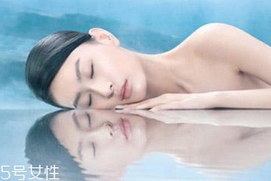 初春要換護(hù)膚品嗎？不用全部換