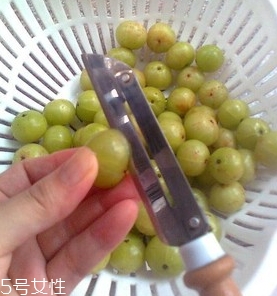 余甘子怎么吃？腌制風(fēng)味最佳