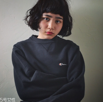 champion的衣服怎么樣？衣柜不能少的基本款