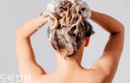 不洗頭怎么去油？三個(gè)方法三天不洗頭