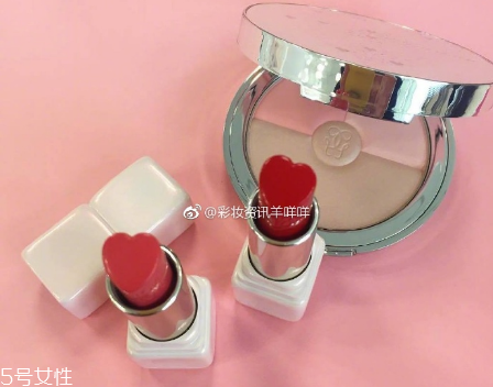 嬌蘭2018春季限量粉殼愛(ài)心型口紅色號(hào)試色 嬌蘭愛(ài)心型口紅價(jià)格