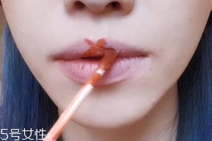 怎么變成櫻桃小嘴？大嘴唇變小攻略