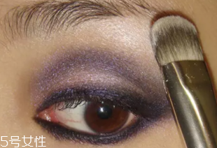 紫色眼影怎么畫(huà)好看？淡紫色超有女人味