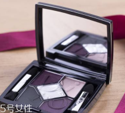 紫色眼影怎么畫(huà)好看？淡紫色超有女人味