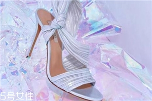 casadei鞋子多少錢？開啟你的奢華清單