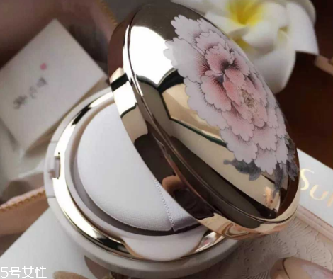 雪花秀氣墊和ysl氣墊哪個好？補(bǔ)妝也會很自然