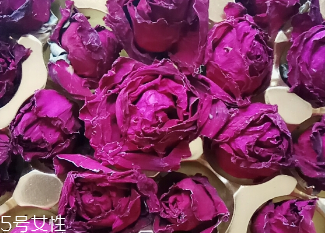墨紅玫瑰可以天天喝嗎？玫瑰養(yǎng)顏也要適量