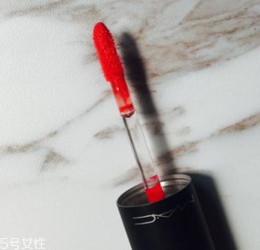 2018今年MAC和紀(jì)梵?？诩t哪個值得買？紀(jì)梵希低調(diào)奢華