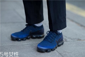 運(yùn)動鞋好還是皮鞋好？不同場合不同需求