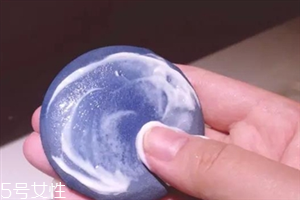 氣墊粉撲洗多久換一次？一定要經(jīng)常洗經(jīng)常換