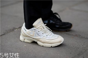 運(yùn)動(dòng)鞋一定要穿襪子嗎？最好是穿上襪子